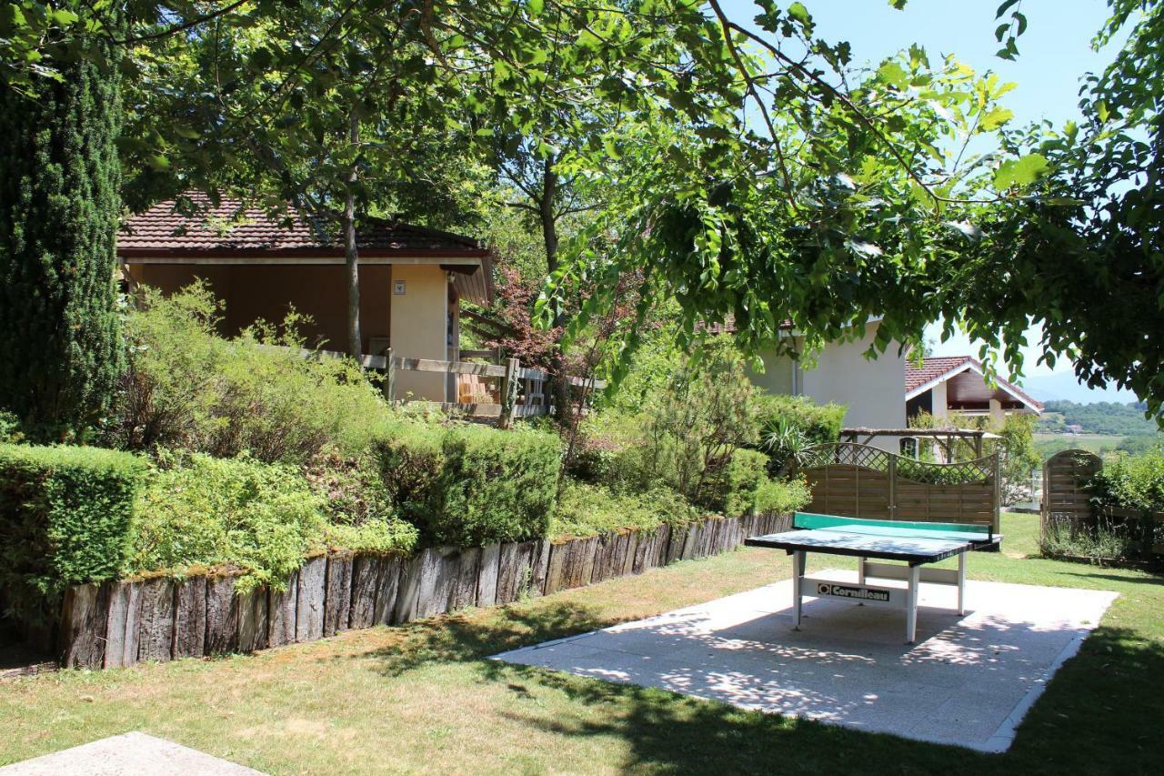 Les Genets Saint-Antoine (Isere)